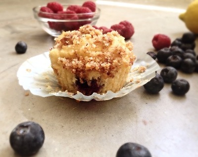 grain-free berry streusel muffin with blueberries and raspberries
