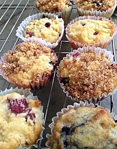 grain-free berry streusel muffins