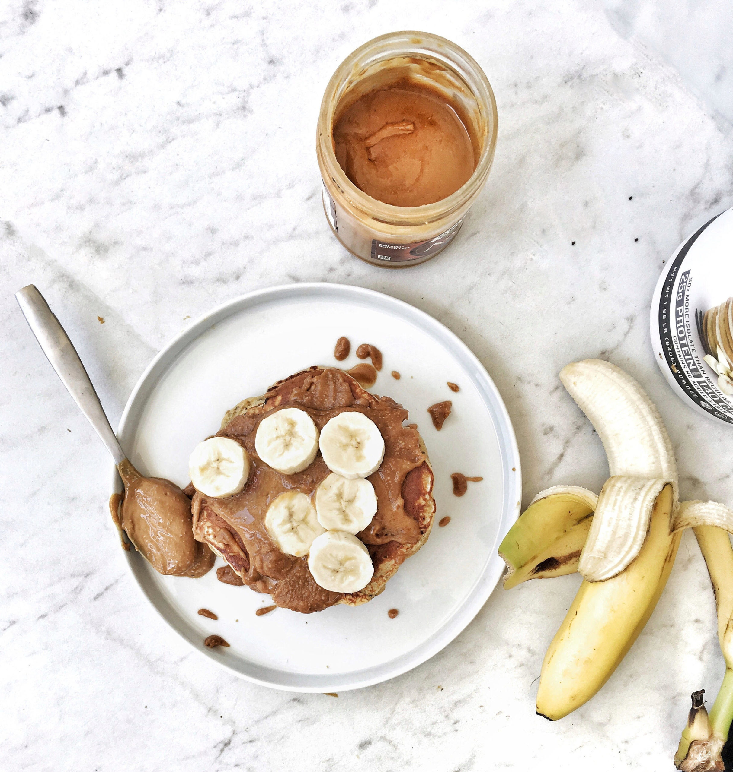 5-ingredient peanut butter protein pancakes